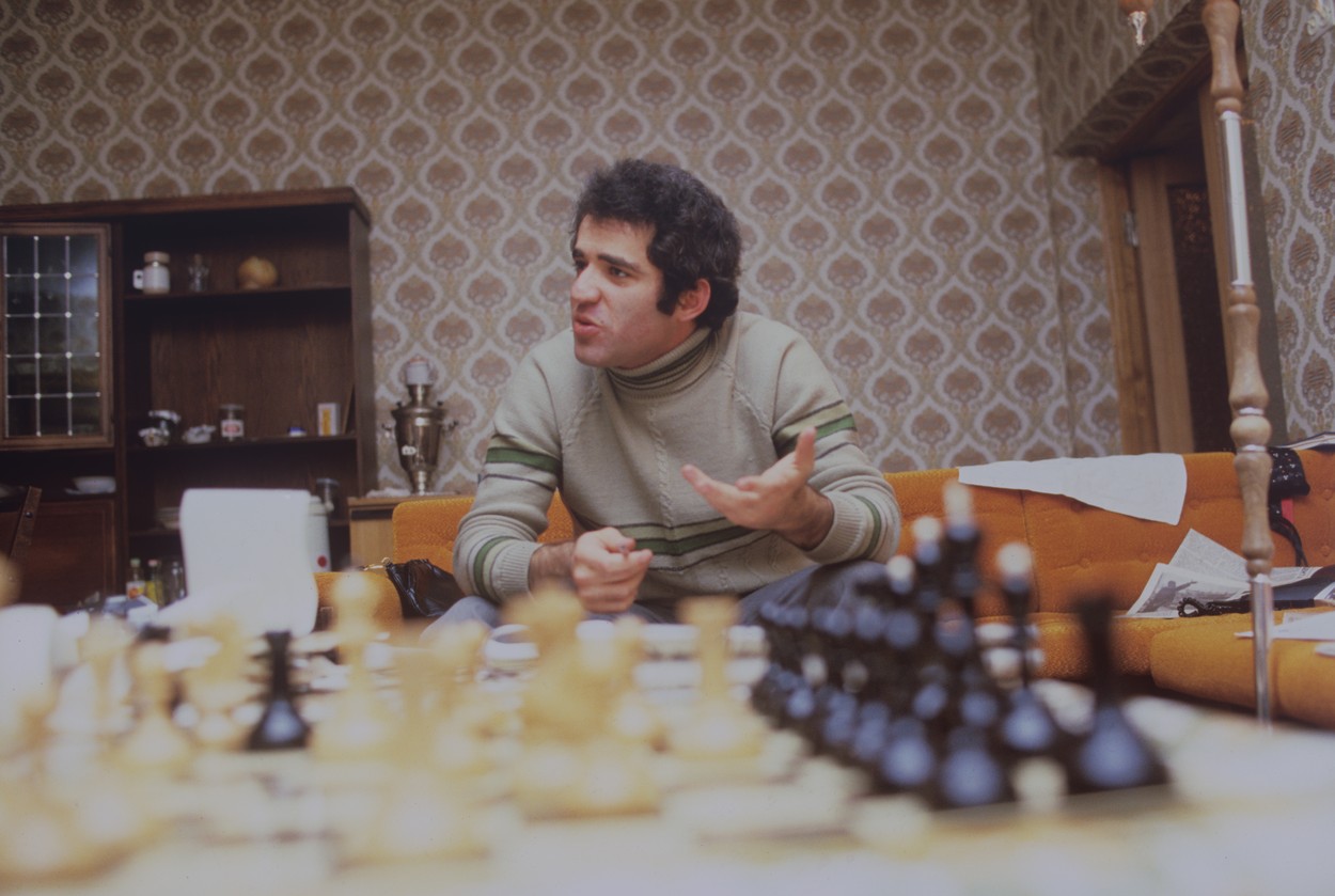 Garry Kasparov Campion Mondial La șah și Critic Vocal Al Lui Vladimir Putin